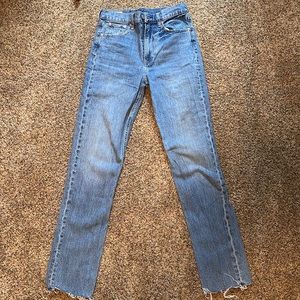 Gap size 6 tall. Worn once. Sky high straight.